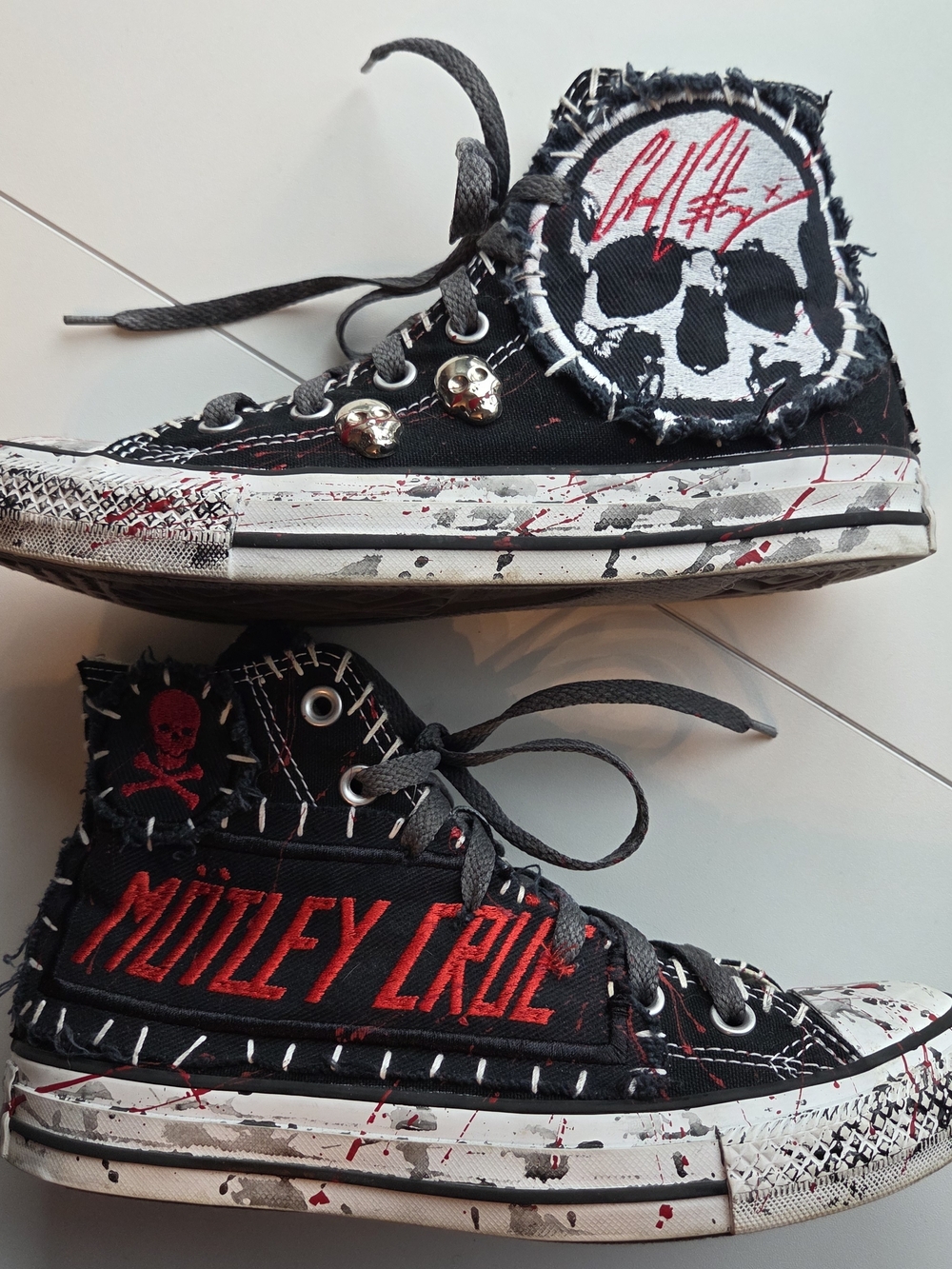 Motley Crue Distressed Converse One Of A Kind Men's 6 Women's 8